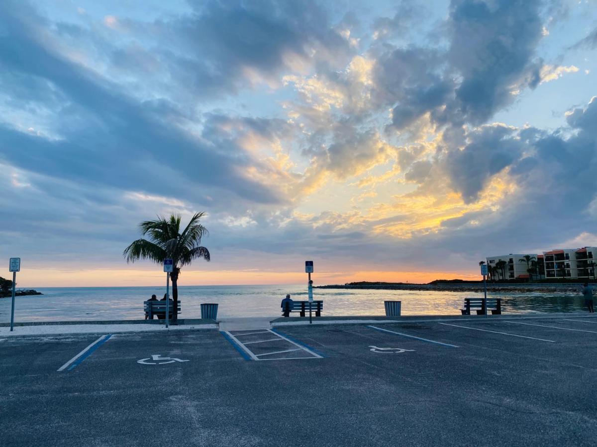 Majestic Beach Condo In Beachfront Resort In St Pete Beach 세인트피트비치 외부 사진